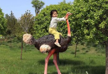 玻璃鋼彩繪鴕鳥雕塑廠家，公園廣場動物，大型園林小品