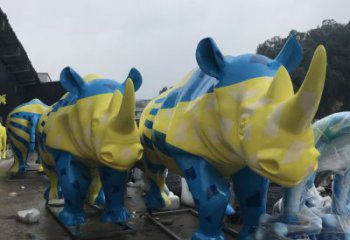 售樓部犀牛雕塑，噴砂發(fā)光雕塑，彩繪題材