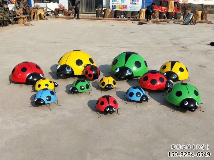 街道瓢蟲雕塑，鑄銅農(nóng)耕雕塑，古銅效果