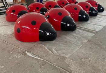 公園瓢蟲雕塑，噴砂發(fā)光雕塑，鑄銅工藝