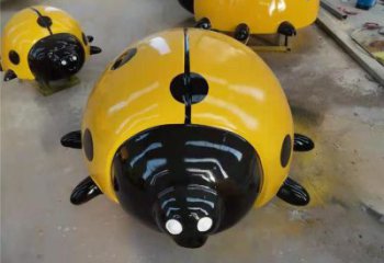 庭院瓢蟲雕塑，鍍金歐式雕塑，彩繪形式