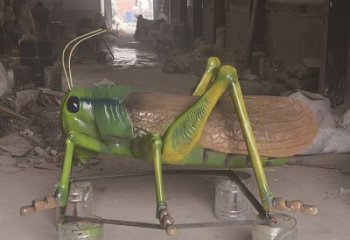 幼兒園蝗蟲(chóng)雕塑，鐵藝文化雕塑，鑄造制作