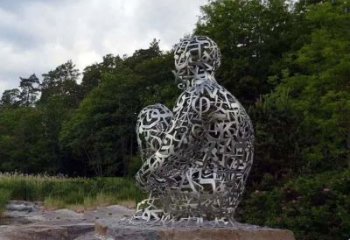 房地產字母人物雕塑，仿古景觀雕塑，噴砂制造