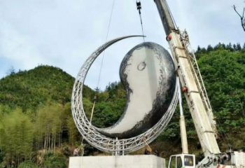 大型月亮雕塑，鍍銅景觀雕塑，鏡面工藝