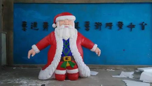大型圣誕老人雕塑廠家 門口創意雕塑 售樓處小品