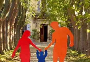 現(xiàn)代母親雕塑 大型別墅區(qū)女人雕塑 鑄銅肖像雕塑