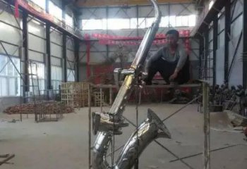 現(xiàn)代薩克斯雕塑 大型別墅區(qū)樂(lè)器雕塑 彩繪西方樂(lè)隊(duì)雕塑