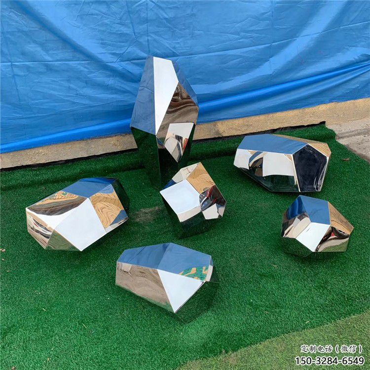 鏡面鵝卵石雕塑 烤漆大型雕塑 彩繪空心石雕塑