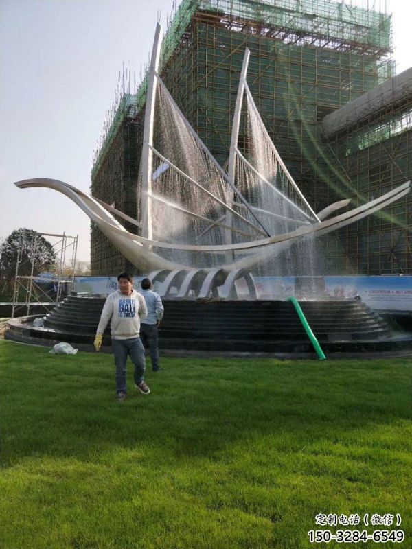 現(xiàn)代船艇雕塑