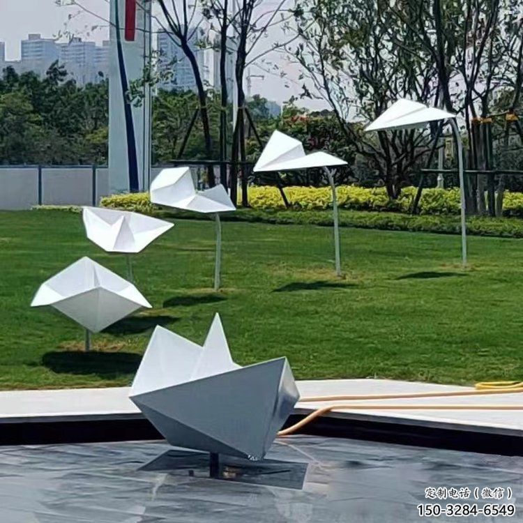 紙船雕塑優選，白鋼構件，景觀折紙船雕塑廠家