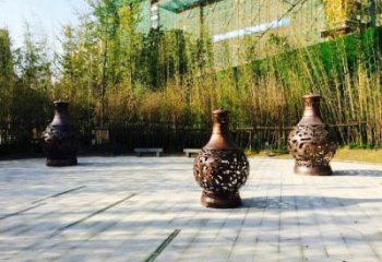 銅花瓶雕塑制造商，小區(qū)擺件，景觀銅花瓶雕塑廠家