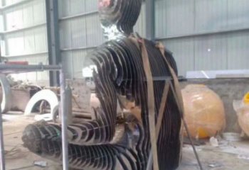 鏤空人物雕塑制造，歐式風(fēng)格，創(chuàng)意鐵藝人物雕塑定價(jià)