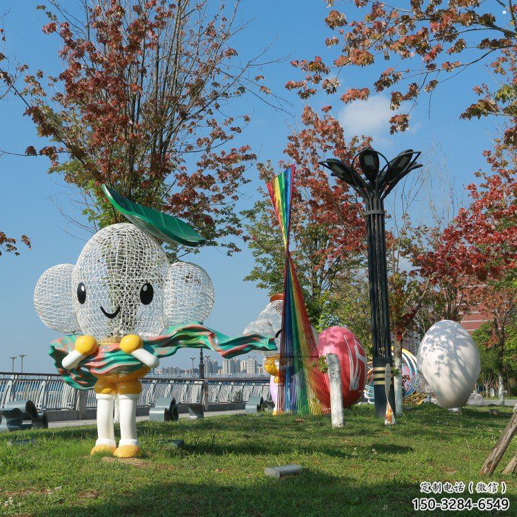 綏化戶外鏤空卡通雕塑供應，花園小品，鐵藝卡通雕塑展品