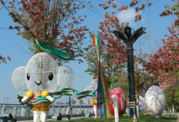 武漢戶外鏤空卡通雕塑供應，花園小品，鐵藝卡通雕塑展品