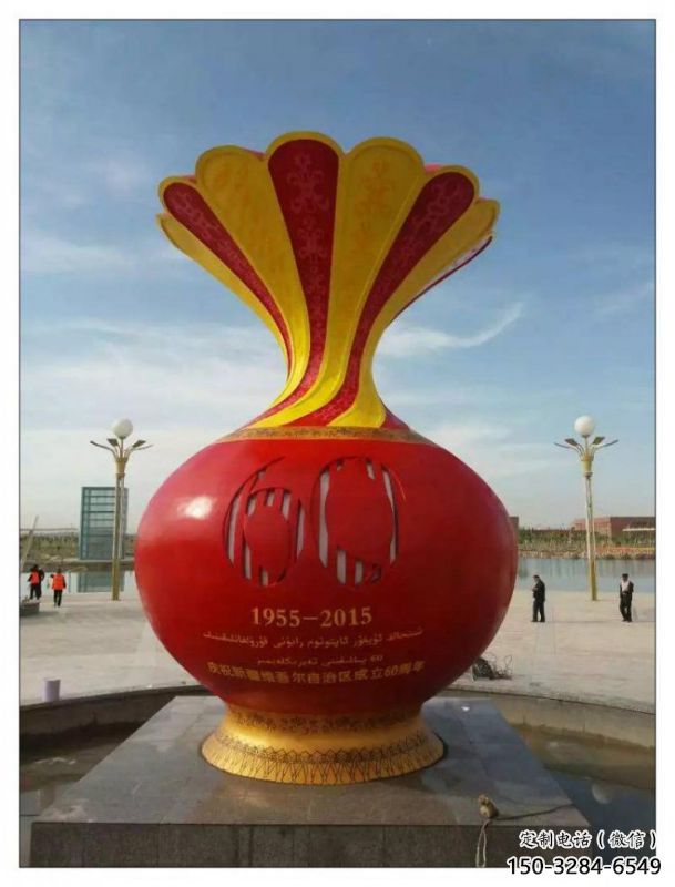 金鳳花瓶雕塑工廠選用，街道標識，玻璃鋼花瓶雕塑批發