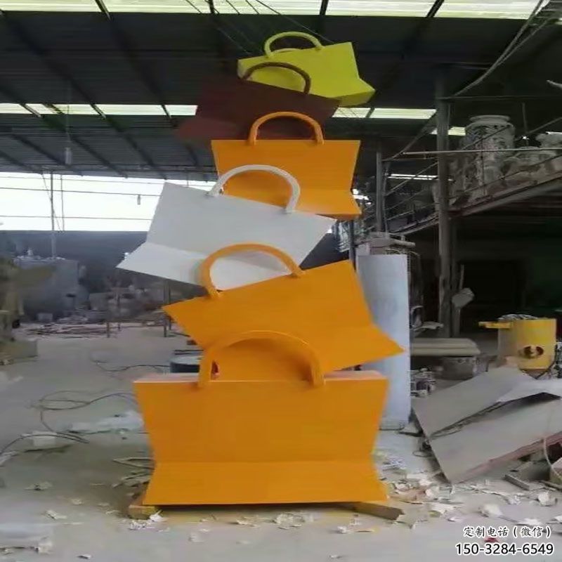 忻州烤漆挎包雕塑制造商，室外軟裝，景觀挎包雕塑制作