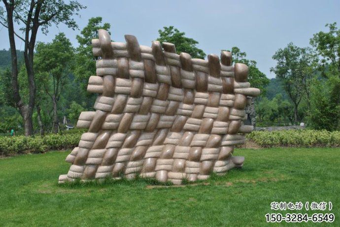 萬柏林鏤空包包雕塑