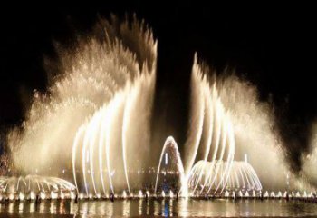 西夏水景程控噴泉雕塑，高噴循環(huán)噴水方式設(shè)計(jì)制作