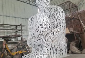 下城大型鏤空人物雕塑常用，戶外擺放，鐵藝字母人物雕塑展示